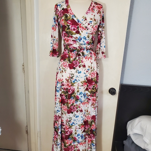 Pinkblush Dresses & Skirts - Pinkblush maxi dress